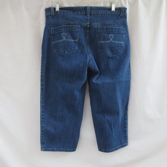 IZOD Capri Jeans Dark Wash Regular Rise Comfy 5 Pocket Stretch Cotton Size 10 - Picture 3 of 9